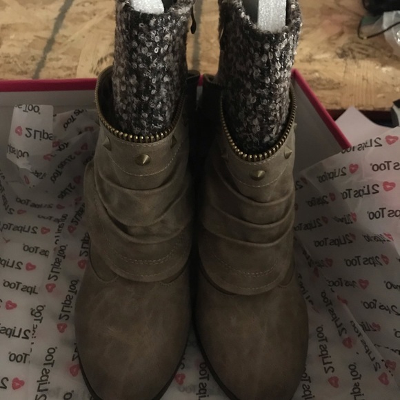 👢Fashion Booties👢 - Picture 4 of 6